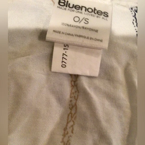 🛍3 for $30🛍Bluenotes Boho open with poncho with arm hole and tassel trim - Picture 2 of 3